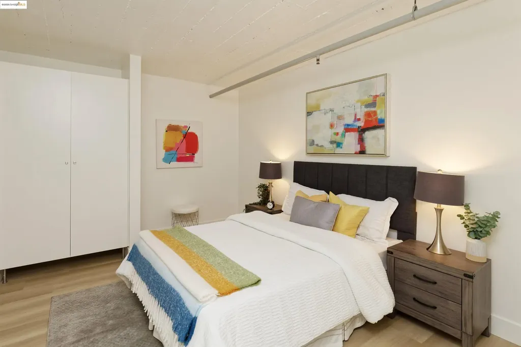 1201 Pine Street Oakland CA 94607