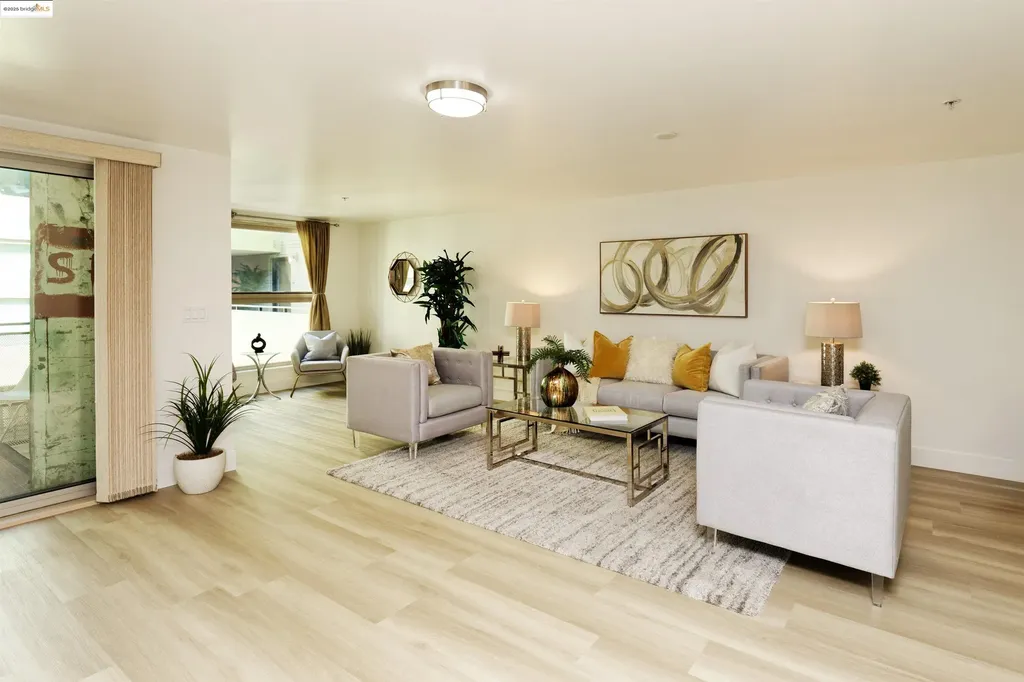 1201 Pine Street Oakland CA 94607