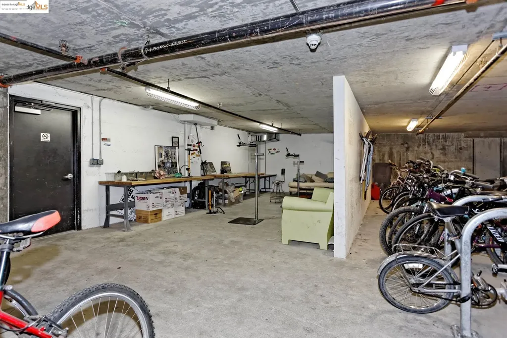 1201 Pine Street Oakland CA 94607
