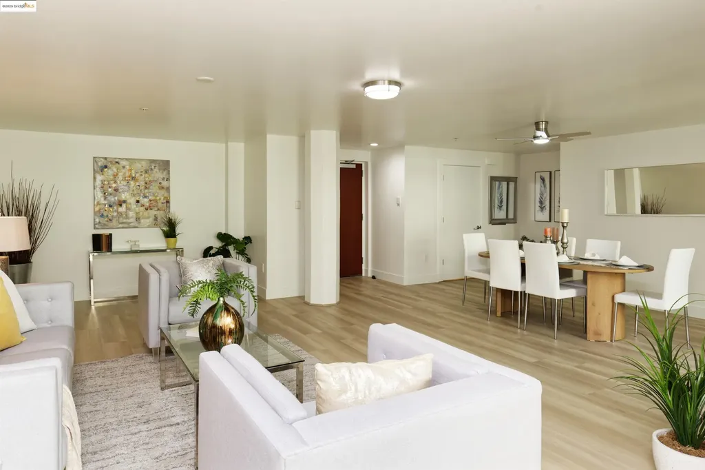 1201 Pine Street Oakland CA 94607