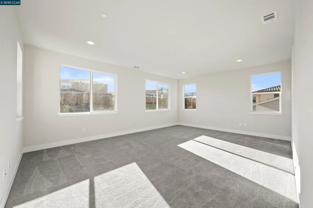 5541 Promontory Way Antioch CA 94531