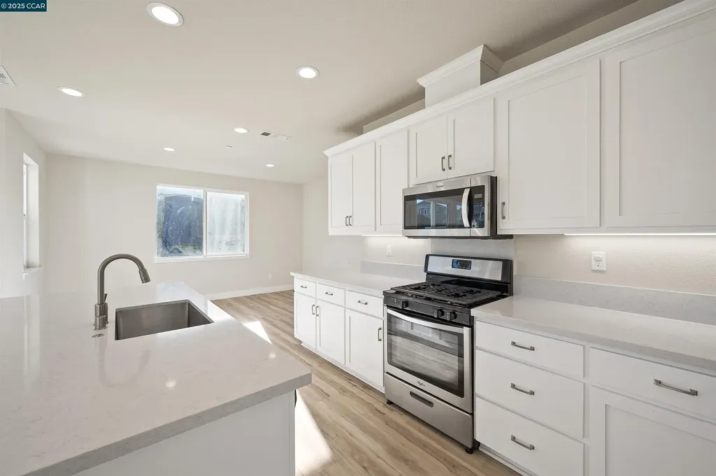 5541 Promontory Way Antioch CA 94531