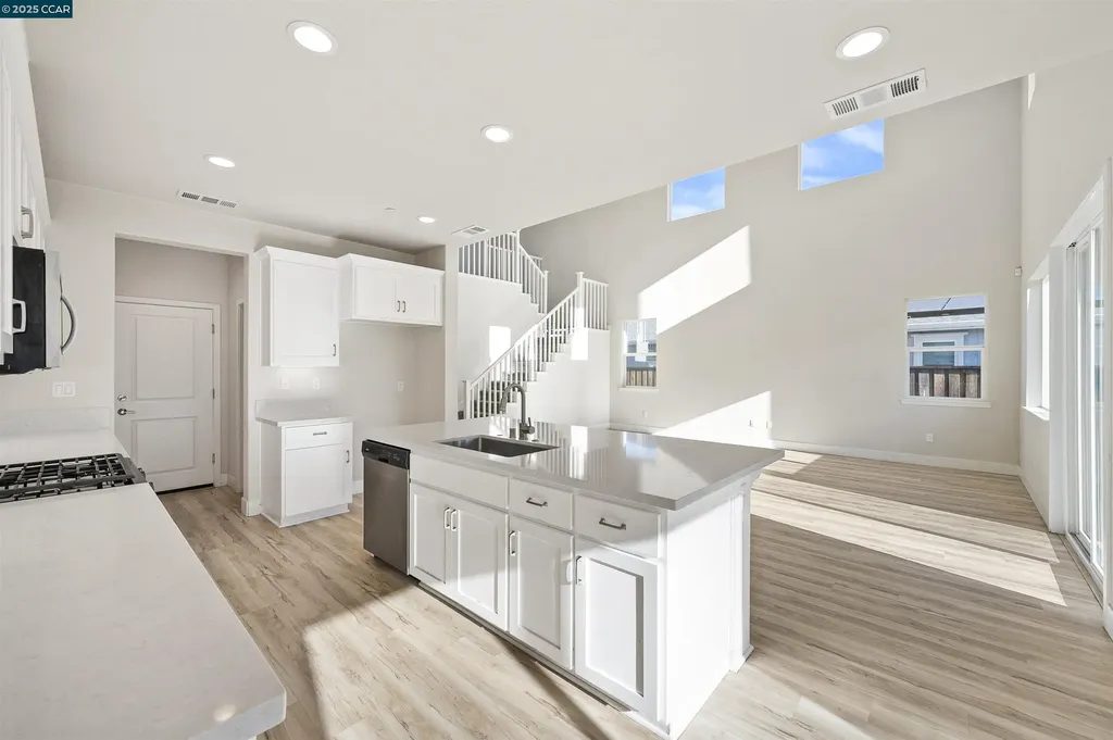 5541 Promontory Way Antioch CA 94531