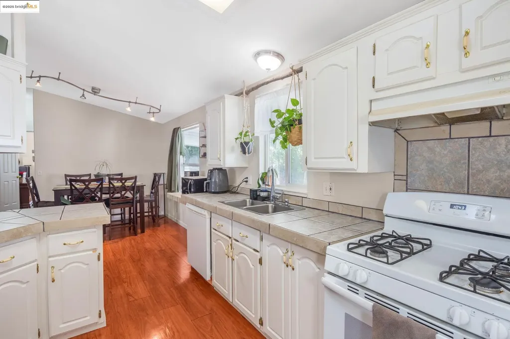 16711 Marsh Creek Road Clayton CA 94517