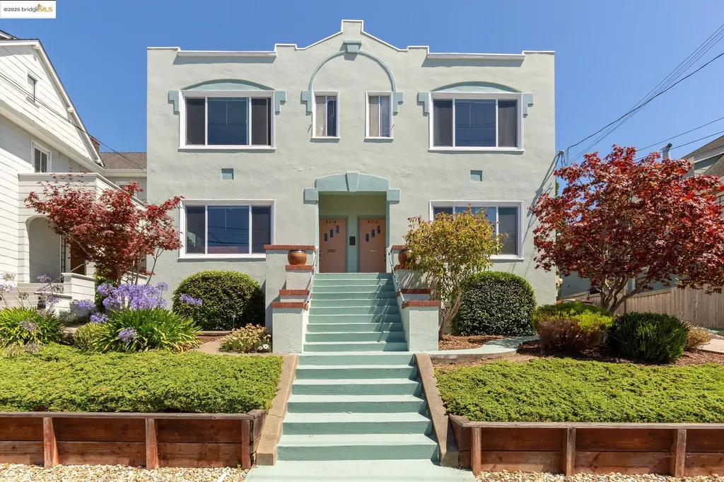 4210 Gilbert Street Oakland CA 94611