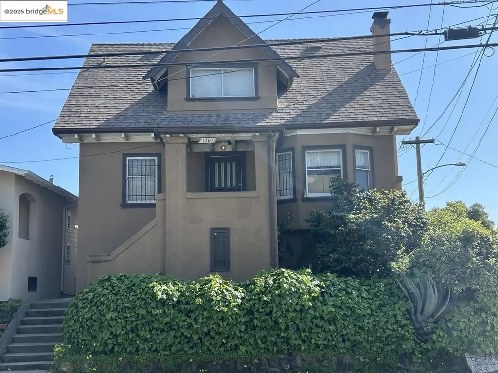 1701-1703 Macarthur Boulevard Oakland CA 94602