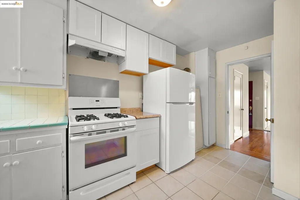 829 Vermont Street Oakland CA 94610