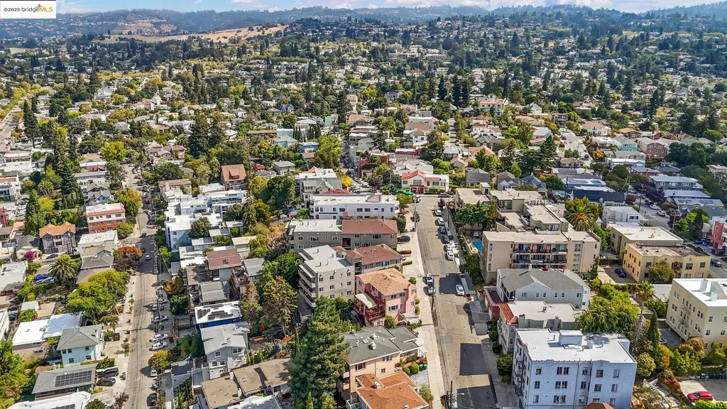 829 Vermont Street Oakland CA 94610