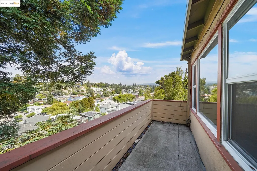 829 Vermont Street Oakland CA 94610