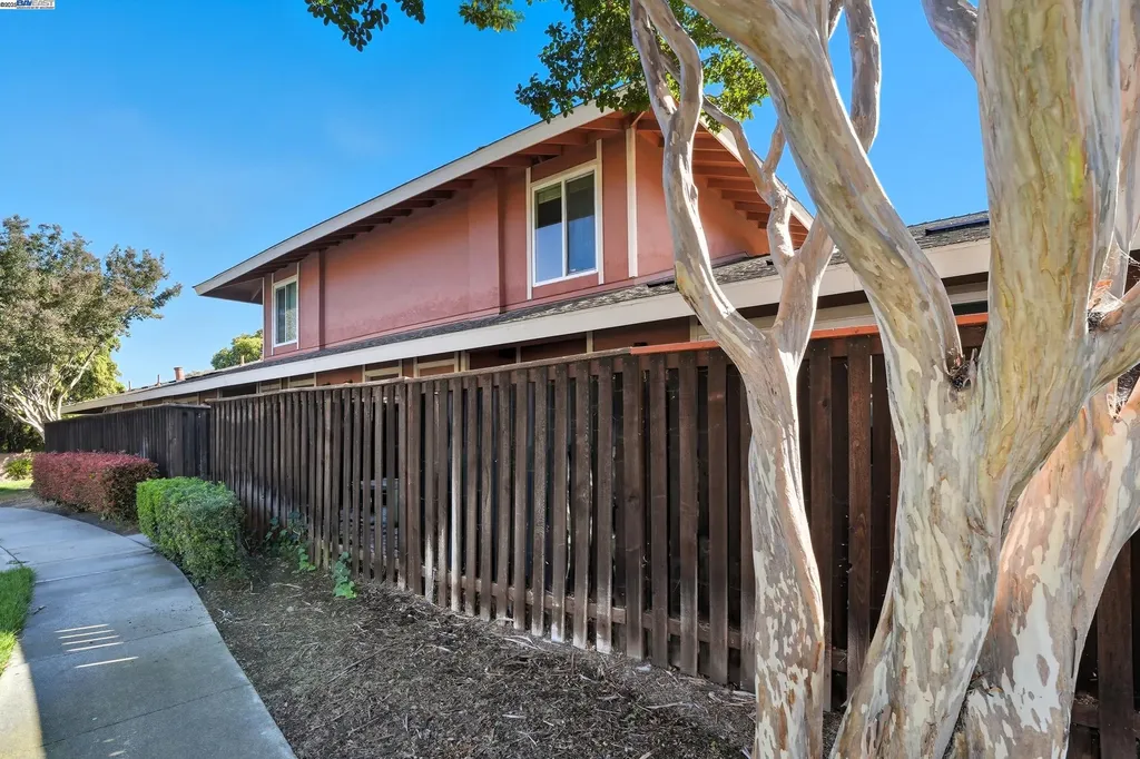 2067 Olivera Road Concord CA 94520