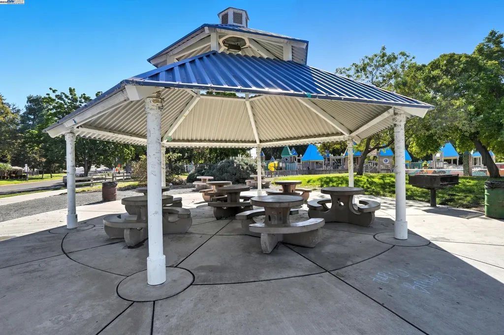 2067 Olivera Road Concord CA 94520