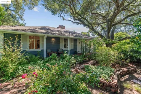 5550 Snake Road Oakland CA 94611