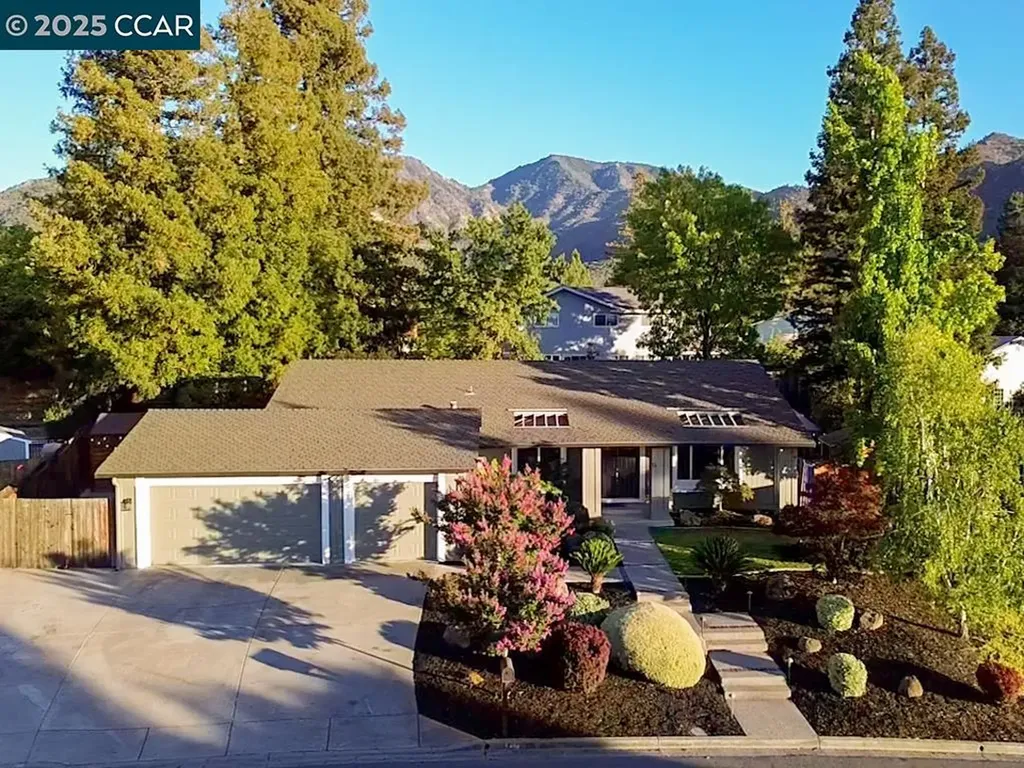 14 Mount Eden Place Clayton CA 94517