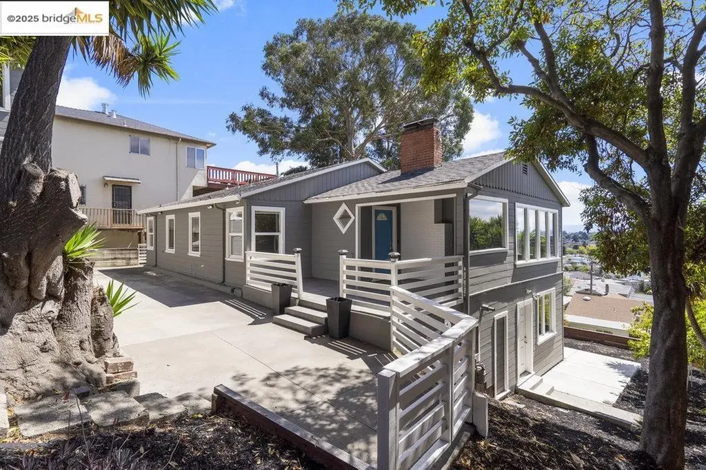 Oakland CA, 9949 Lawlor Street