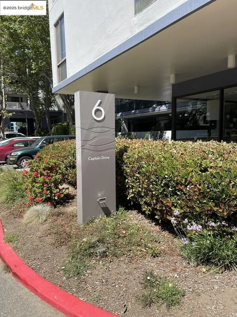 6 Captain Drive Emeryville CA 94608