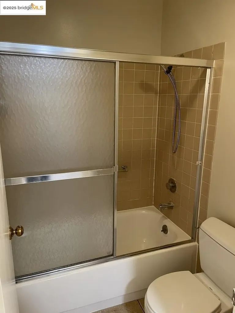 6 Captain Drive Emeryville CA 94608