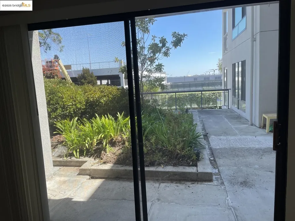 6 Captain Drive Emeryville CA 94608