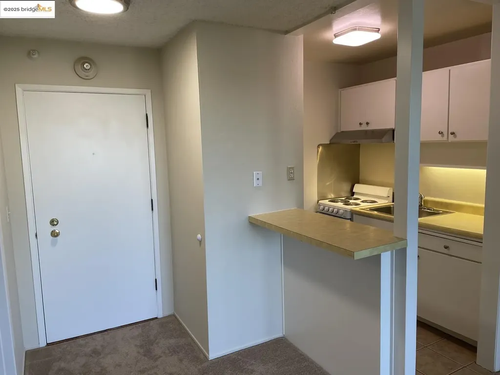 6 Captain Drive Emeryville CA 94608