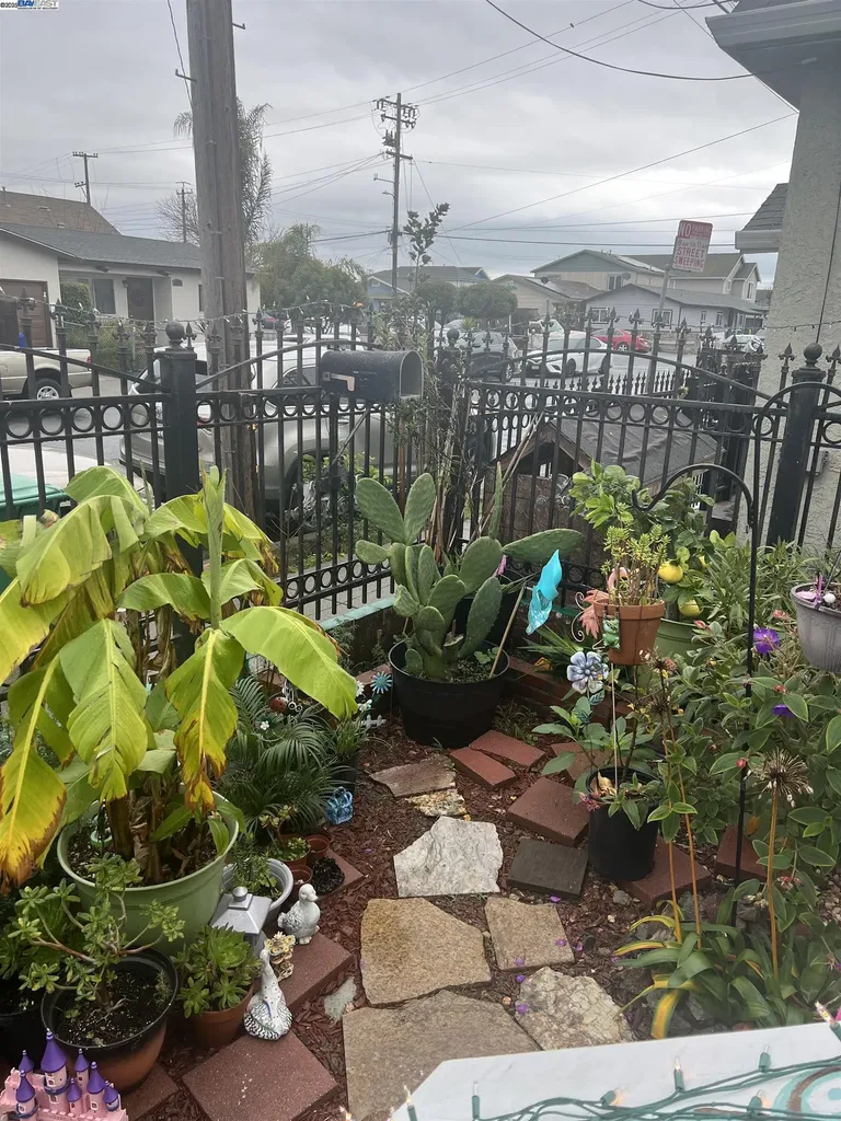 619 2nd Street Richmond CA 94801