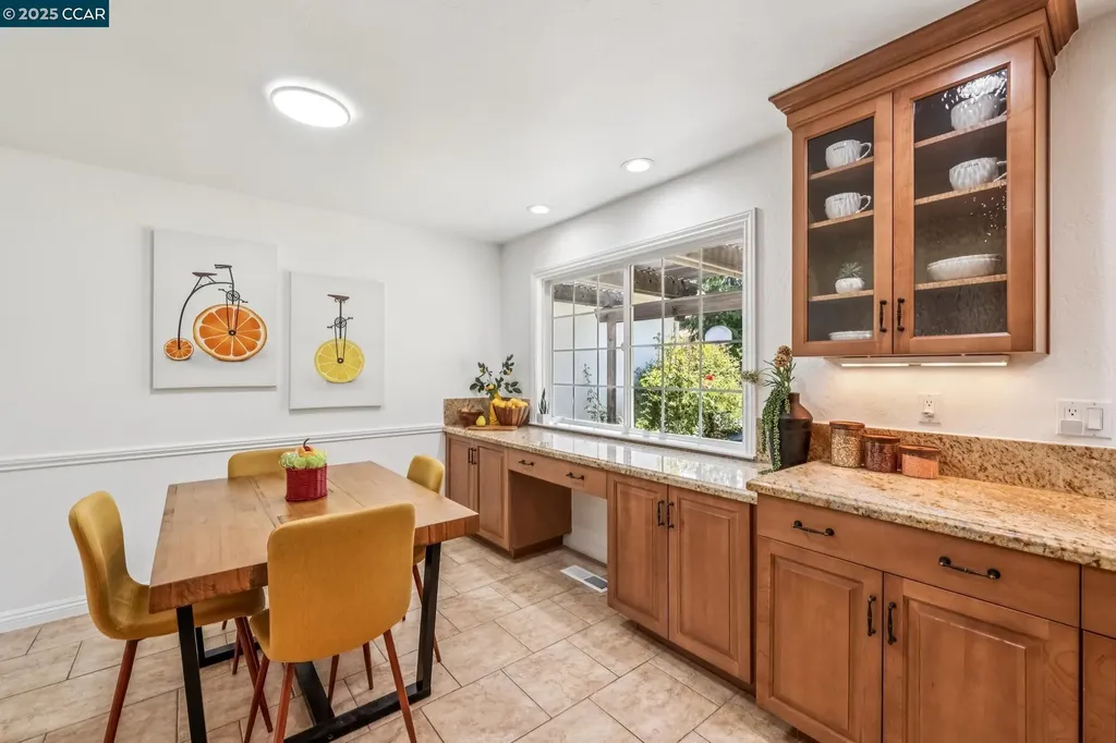 785 Bloching Circle Clayton CA 94517