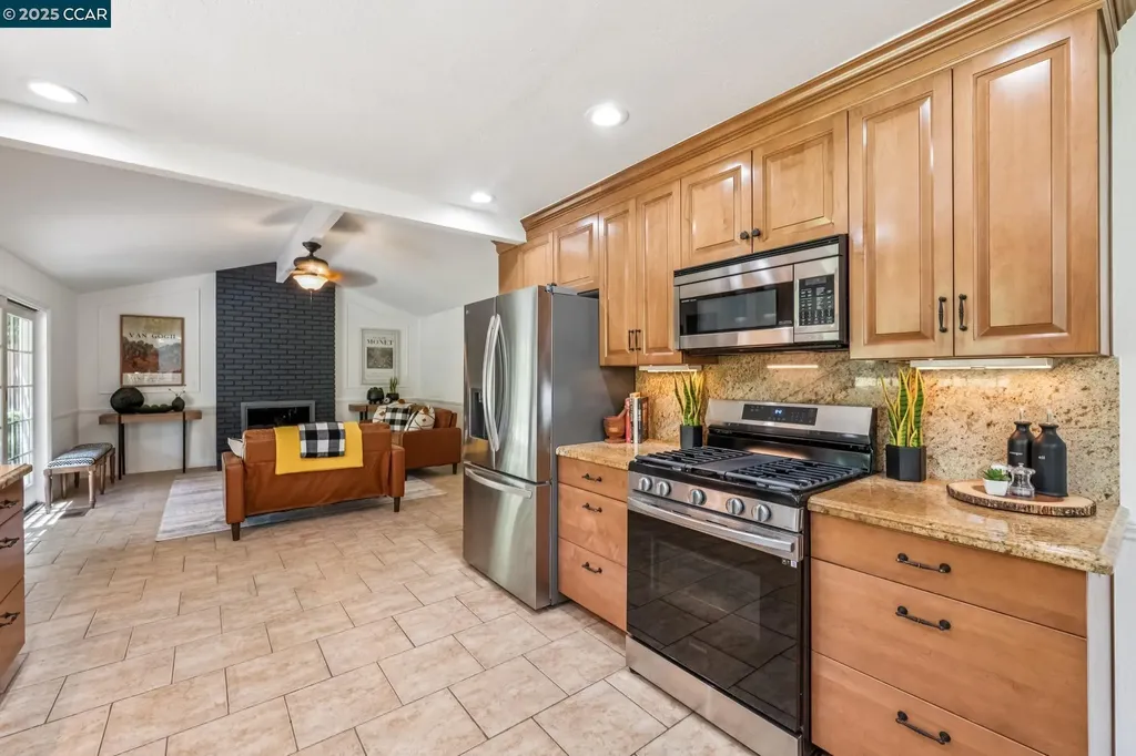 785 Bloching Circle Clayton CA 94517