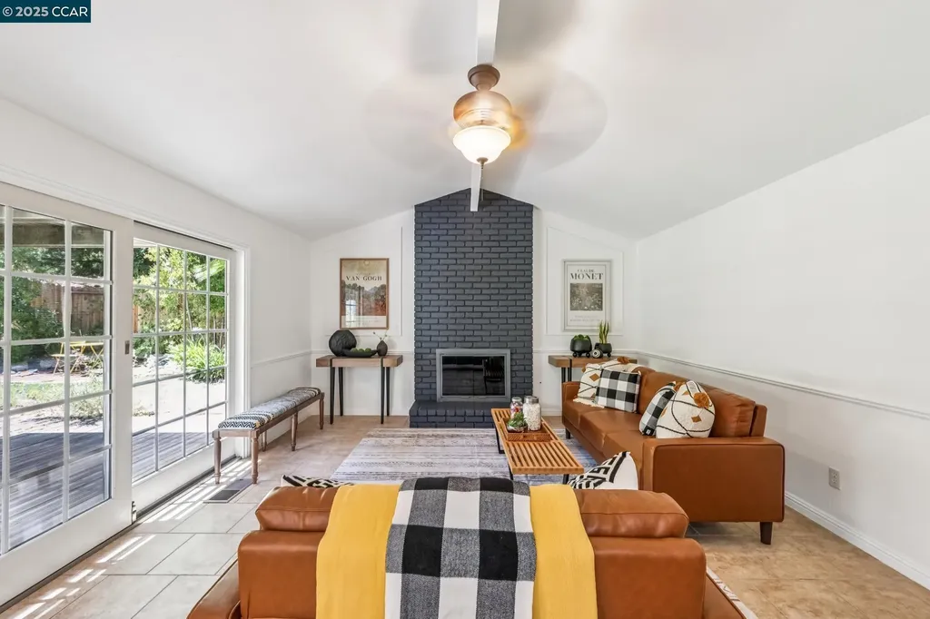 785 Bloching Circle Clayton CA 94517