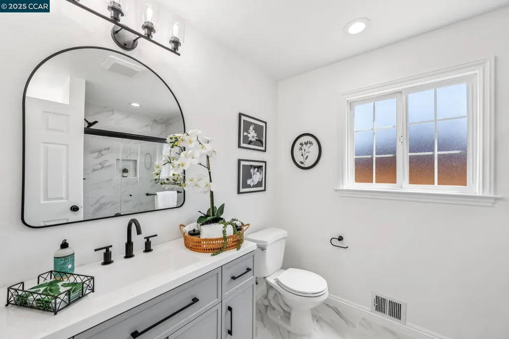 785 Bloching Circle Clayton CA 94517