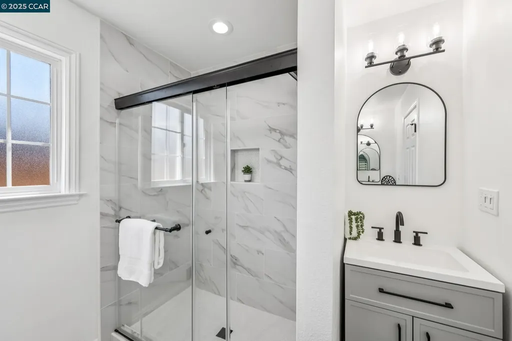 785 Bloching Circle Clayton CA 94517