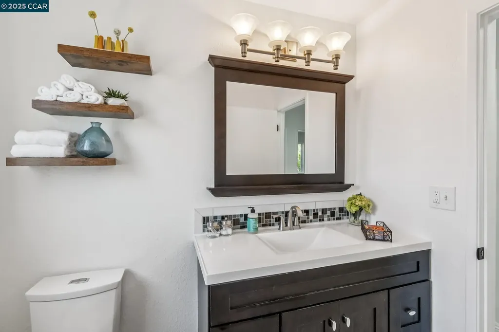 785 Bloching Circle Clayton CA 94517