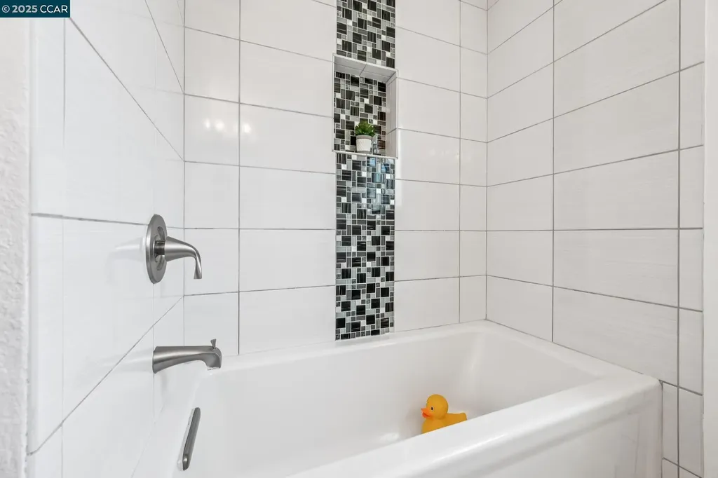 785 Bloching Circle Clayton CA 94517