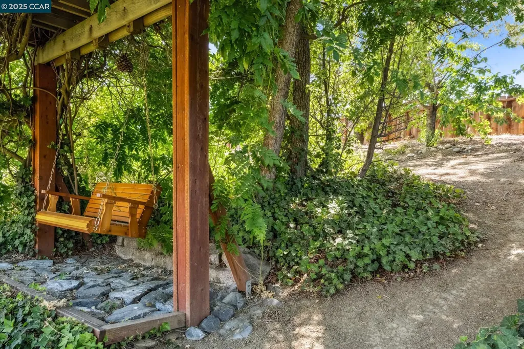 785 Bloching Circle Clayton CA 94517