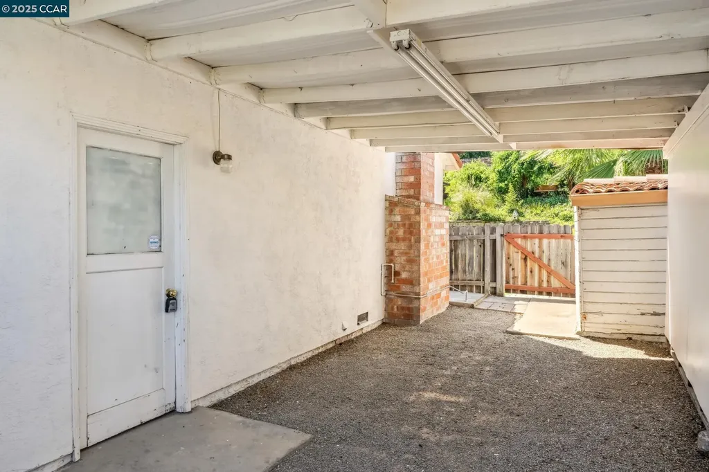 785 Bloching Circle Clayton CA 94517