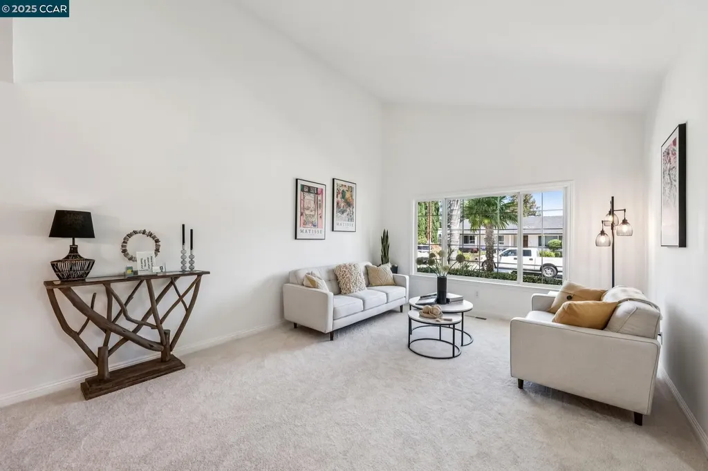 785 Bloching Circle Clayton CA 94517