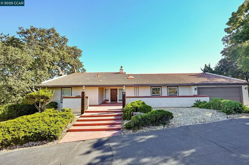1170 Sunrise Hill Concord CA 94518