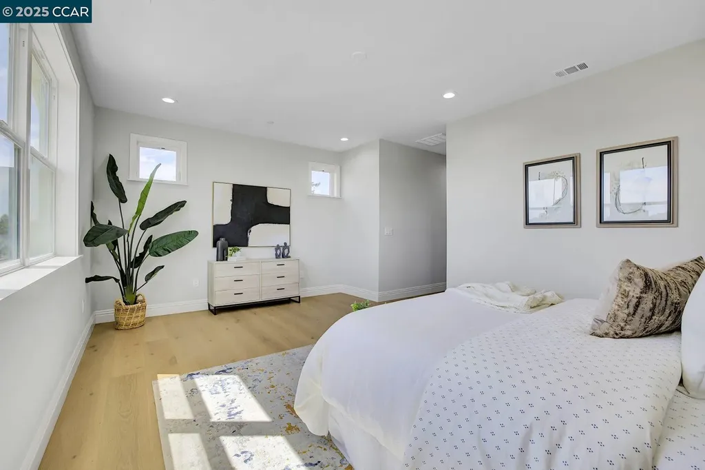 34926 Moina Shaiq Common Fremont CA 94555