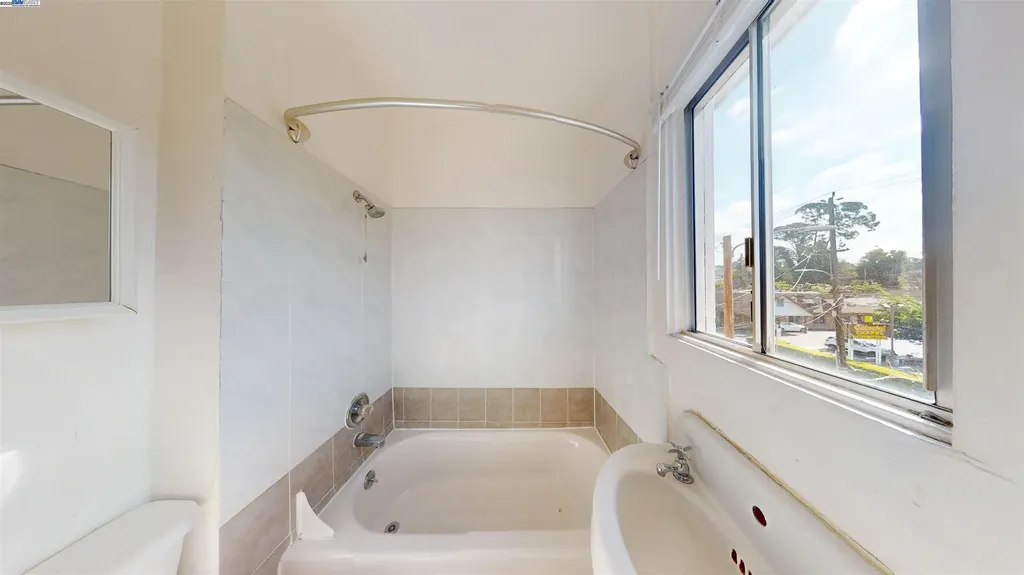 2605 High Street Oakland CA 94619