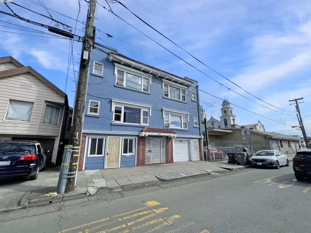 3314 Farnam Street Oakland CA 94601