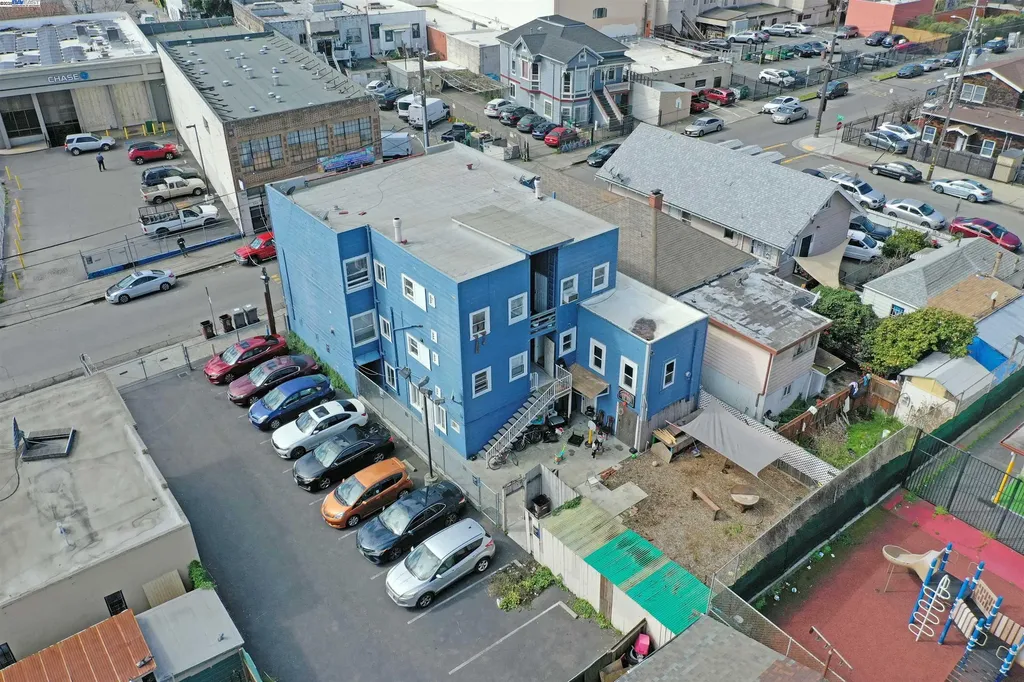 3314 Farnam Street Oakland CA 94601