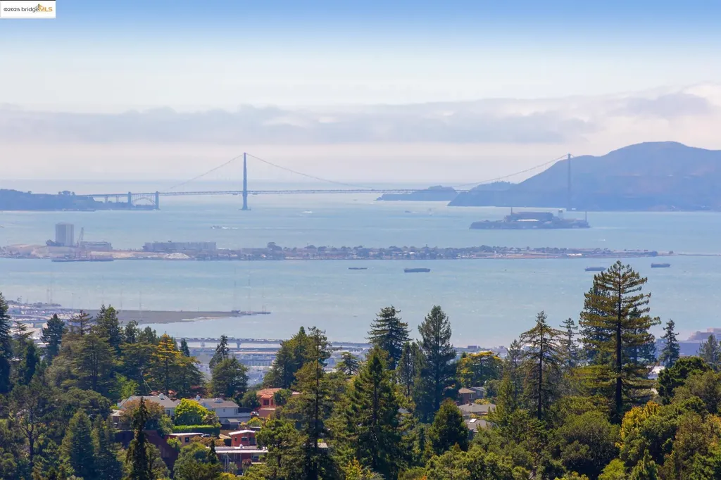 Oakland CA, 6799 Armour Drive