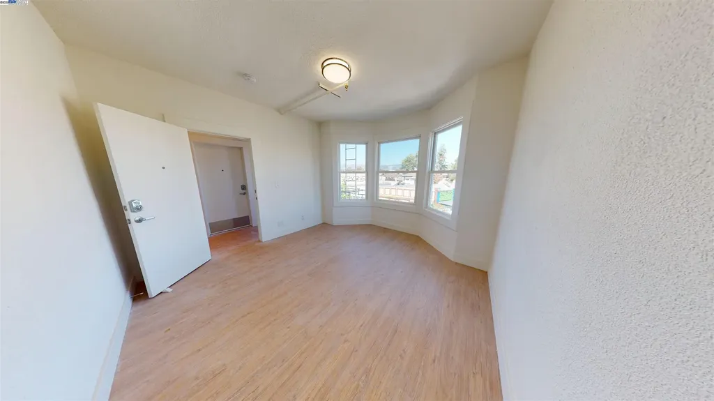 2327 San Pablo Avenue Oakland CA 94612
