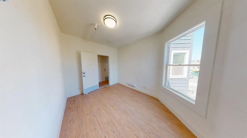 2327 San Pablo Avenue Oakland CA 94612