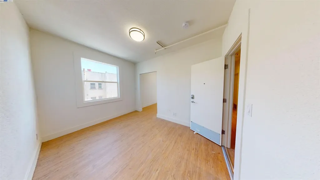 2327 San Pablo Avenue Oakland CA 94612