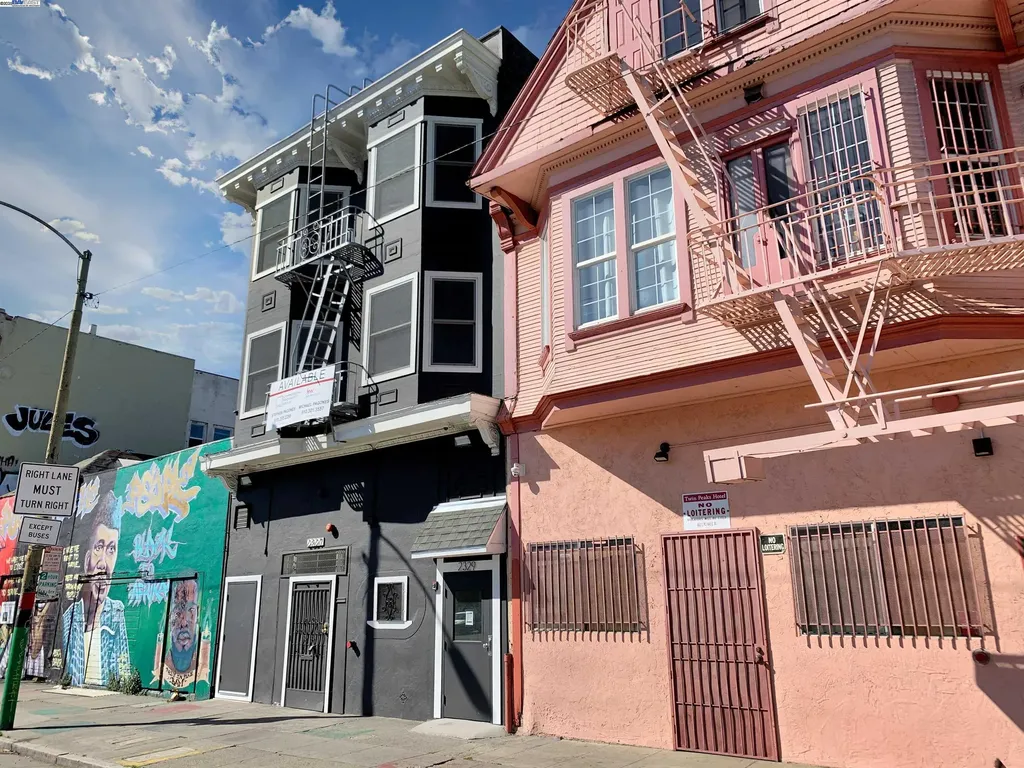 2327 San Pablo Avenue Oakland CA 94612