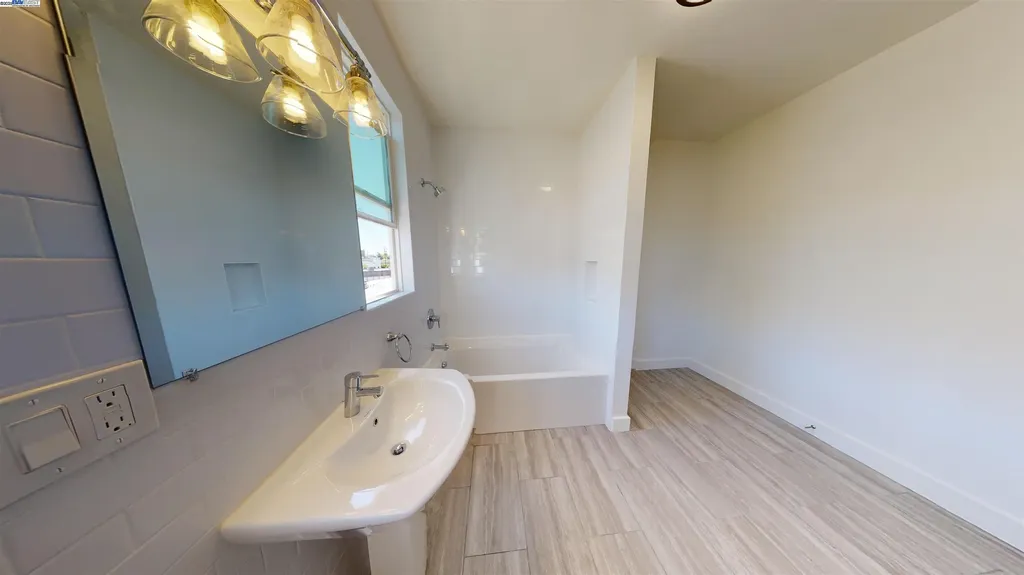 2327 San Pablo Avenue Oakland CA 94612