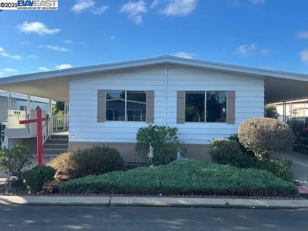 935 Fall River Drive Hayward CA 94544