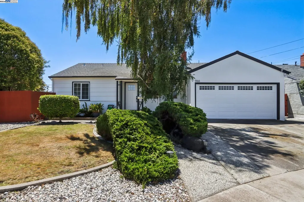 966 Cottonwood Avenue Hayward CA 94541