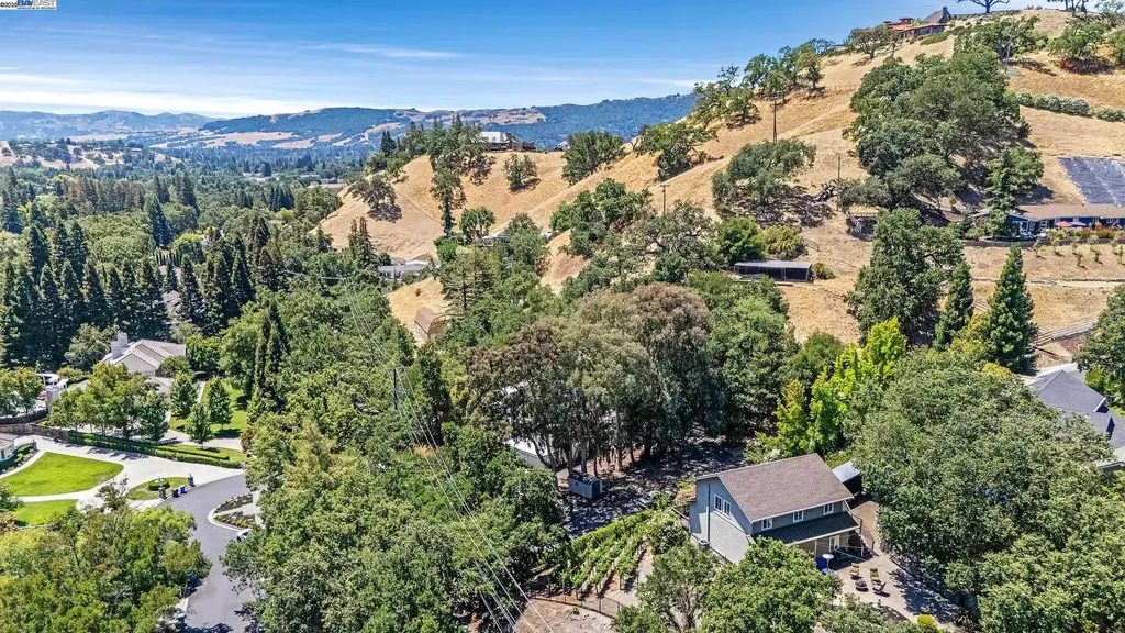 1923 Green Valley Road Alamo CA 94507