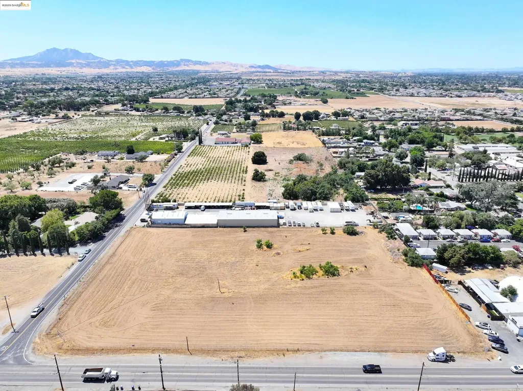 Almond Avenue Oakley CA 94561