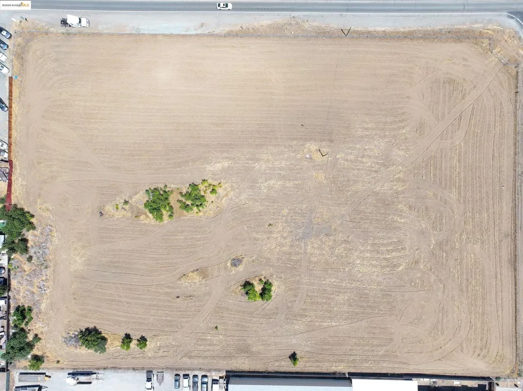 Almond Avenue Oakley CA 94561
