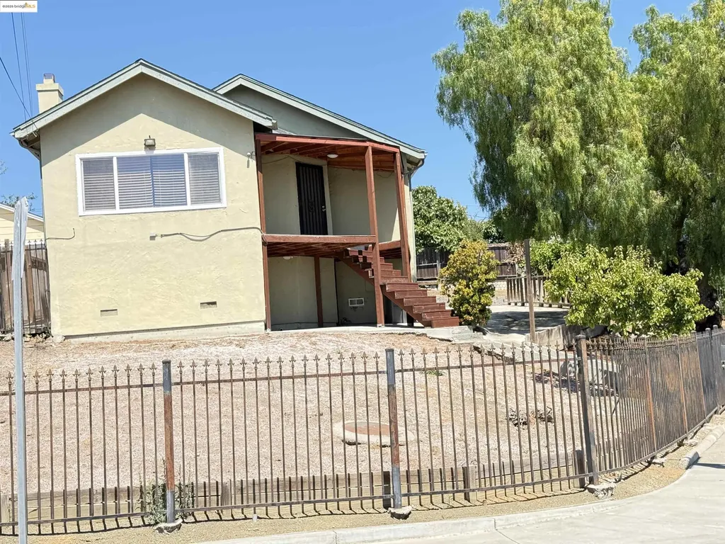9524 Thermal Street Oakland CA 94605